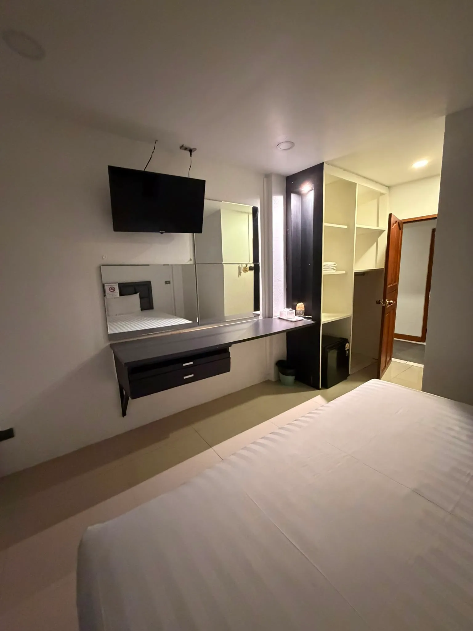 Profitable 13-Room Hotel for Rent β photo 5