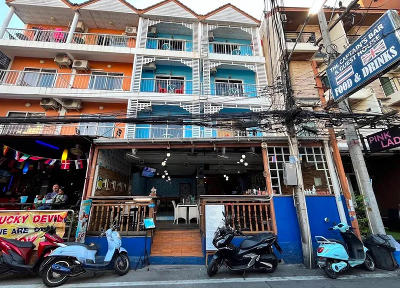 12-Room Hospitality Business for Rent — Soi Buakhao, Pattaya