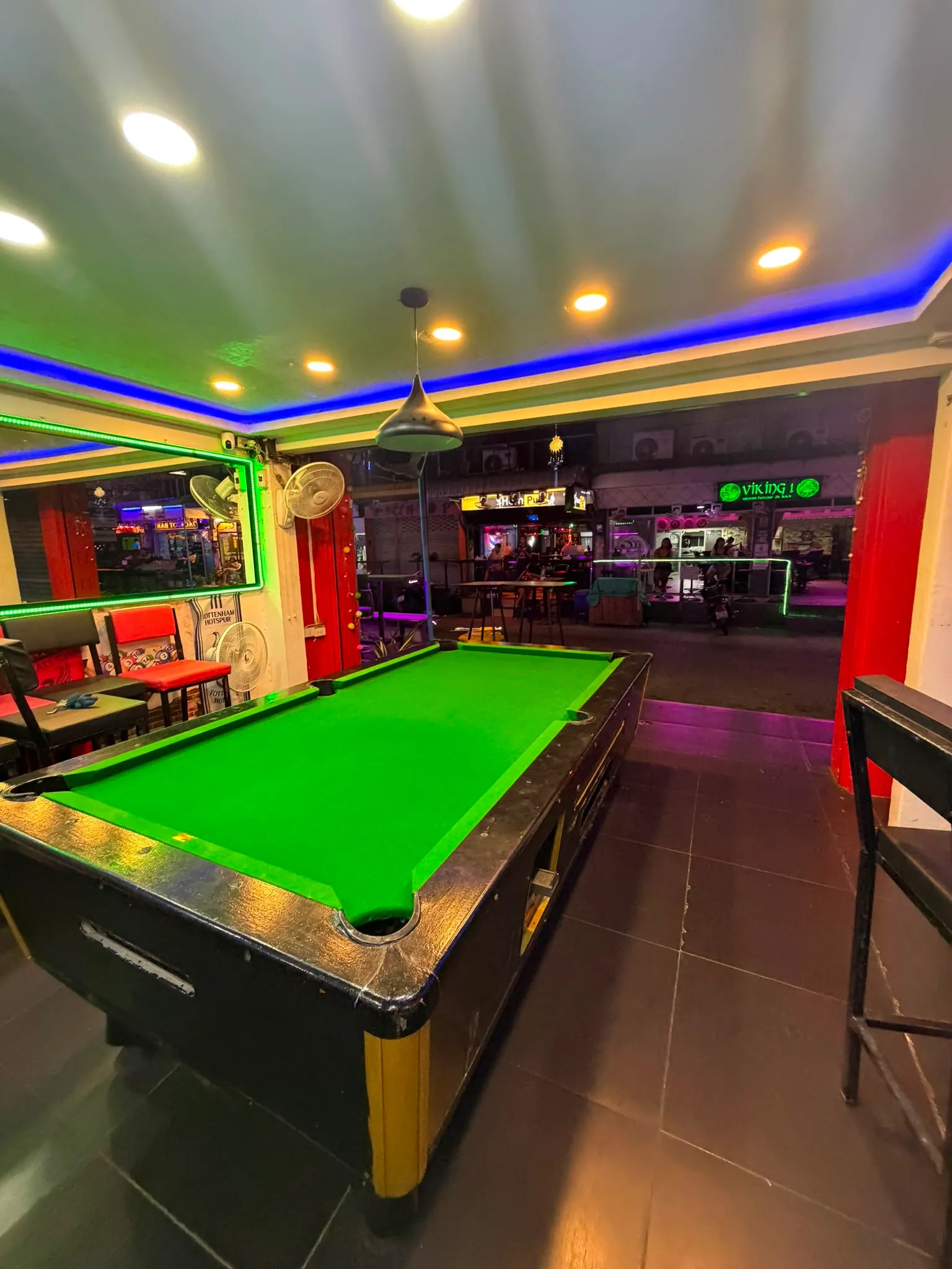 Bar & 12-Room Guesthouse for Takeover β photo 1