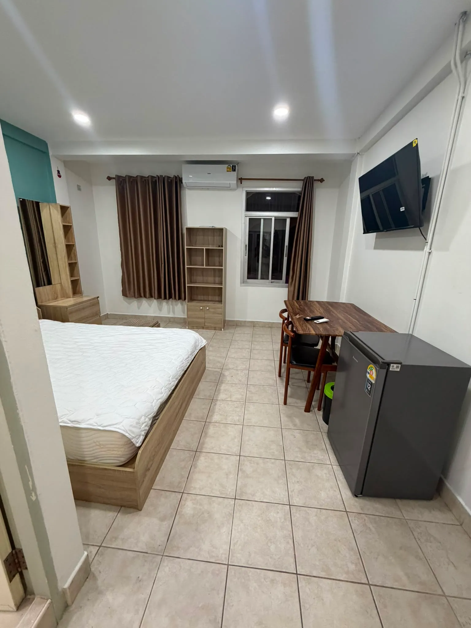 Bar & 12-Room Guesthouse for Takeover β photo 5