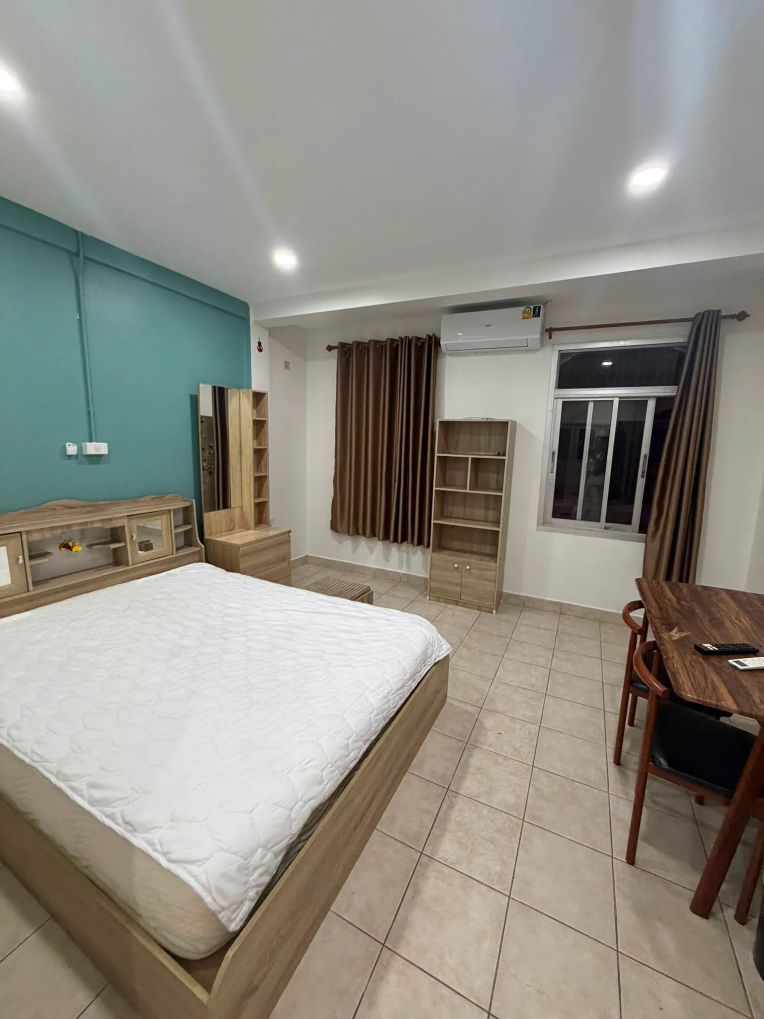 Bar & 12-Room Guesthouse for Takeover β photo 7