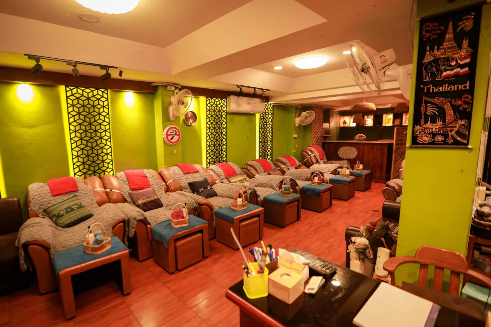 Massage Shop for Takeover — photo 1