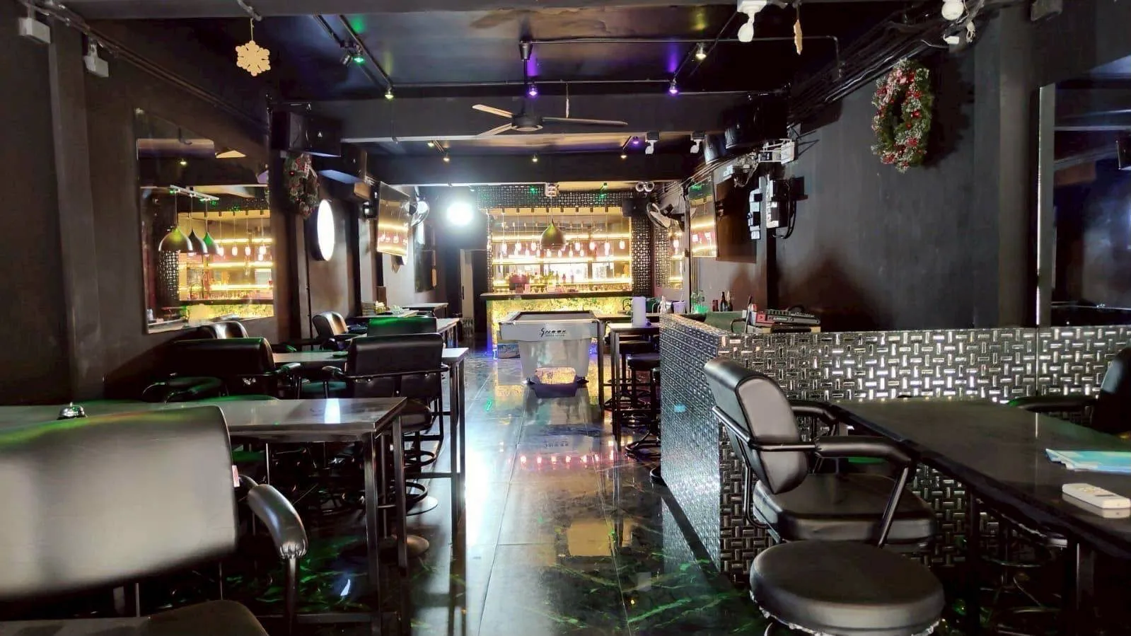 Premium Bar for Takeover — photo 7