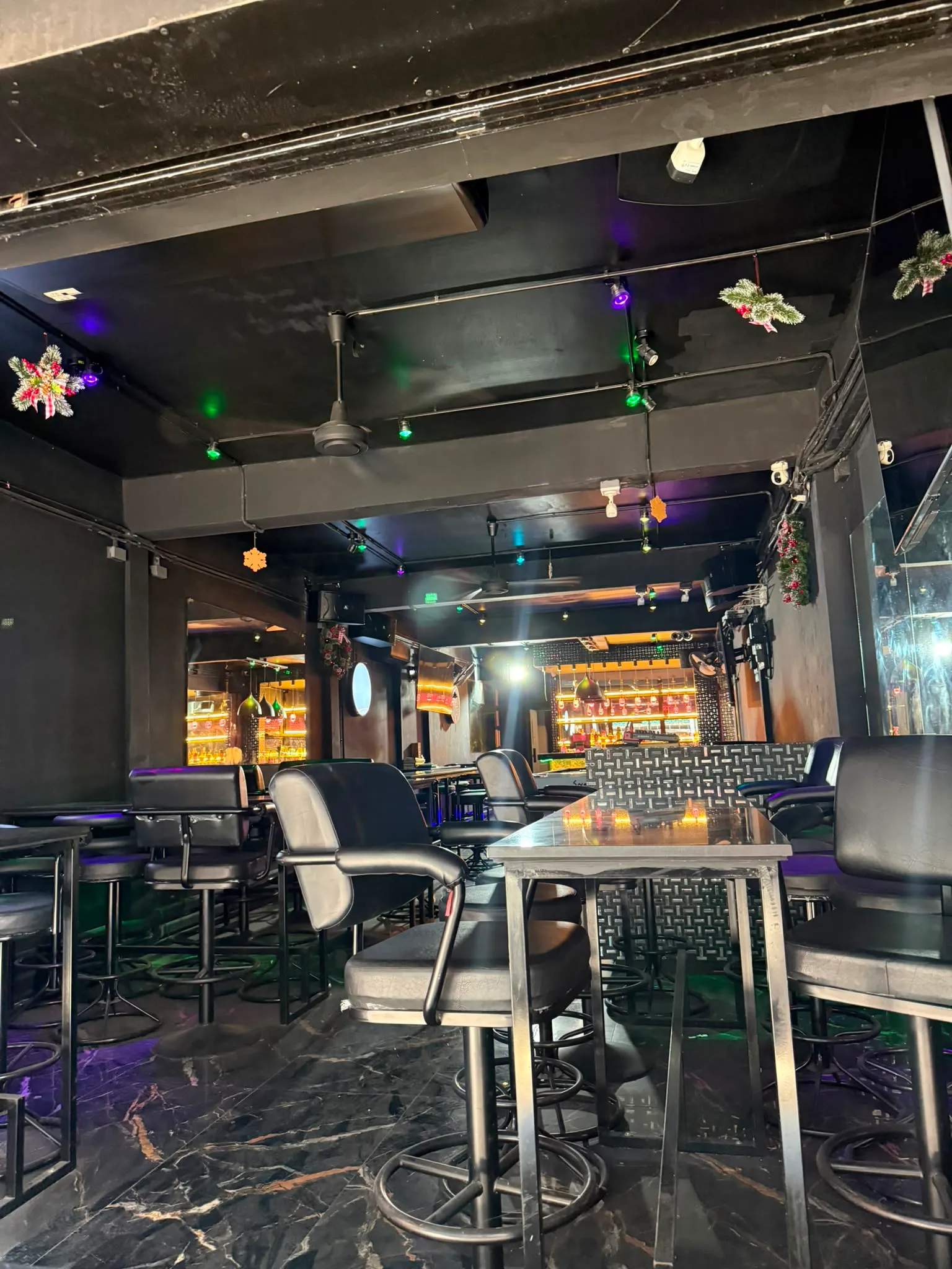 Premium Bar for Takeover — photo 8