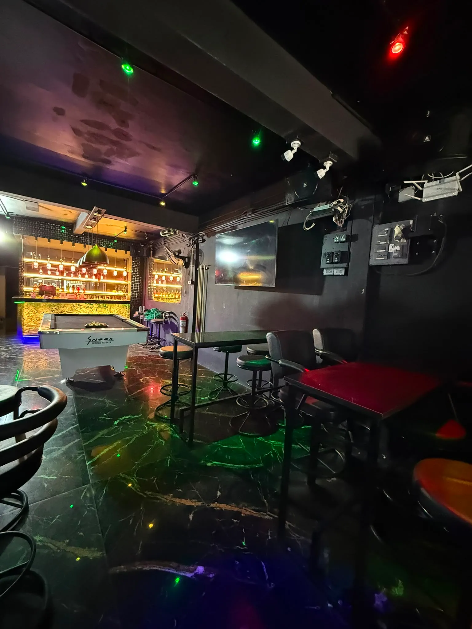 Premium Bar for Takeover — photo 10