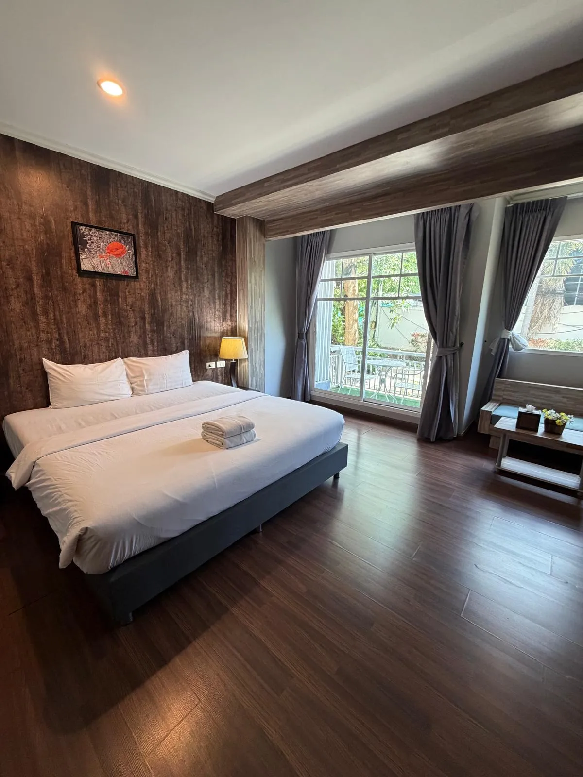 92-Room Hotel for Rent — photo 4