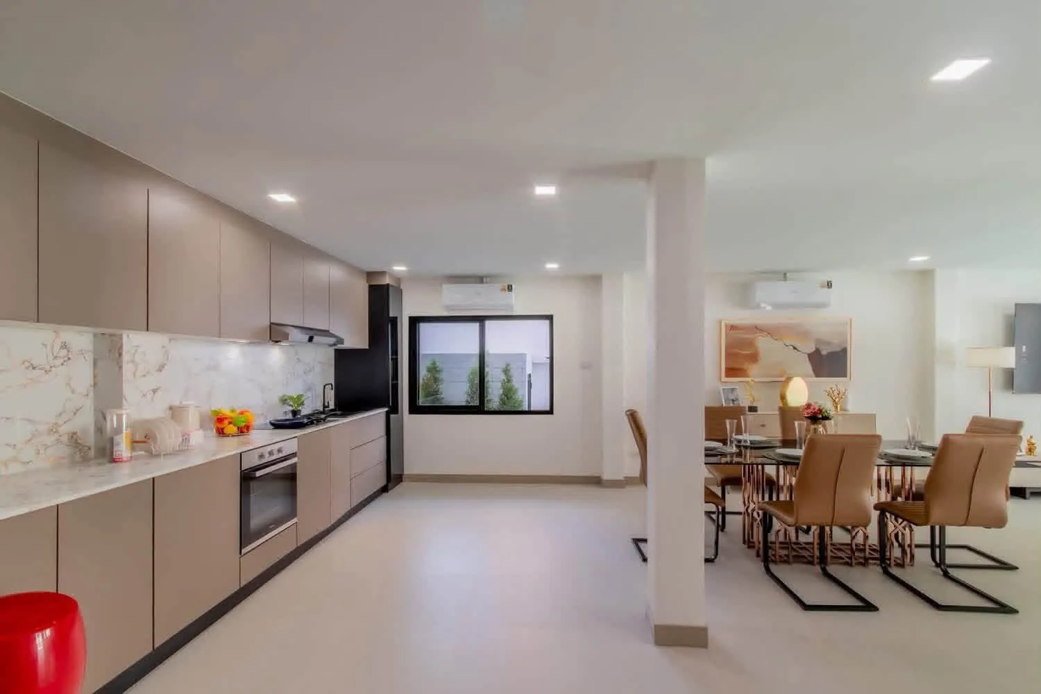 Luxury 7-Bedroom Pool Villa for Sale — photo 7
