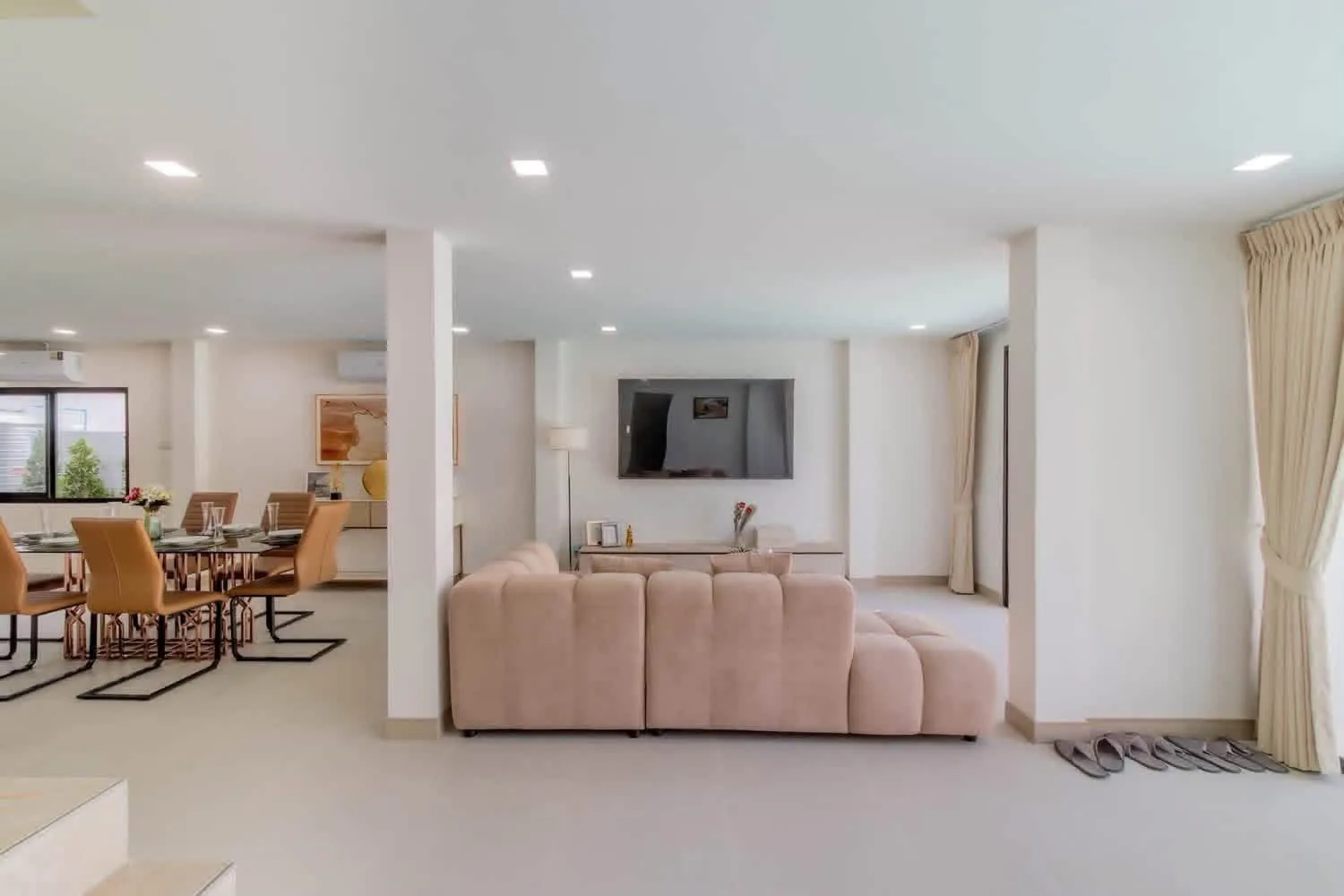 Luxury 7-Bedroom Pool Villa for Sale — photo 9