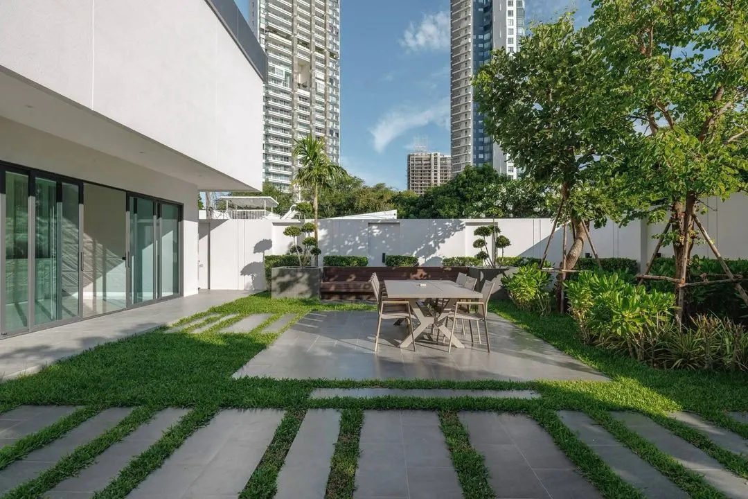 Ultra-Luxury Beachside Pool Villa for Sale or Rent — photo 7