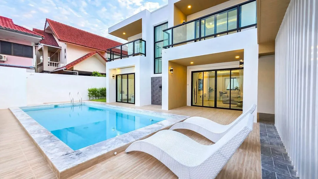 Modern 5-Bedroom Pool Villa for Sale — photo 1