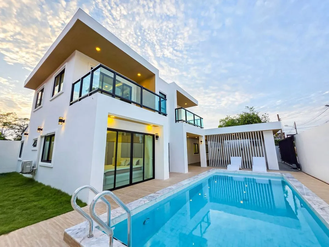 Modern 5-Bedroom Pool Villa for Sale — photo 3