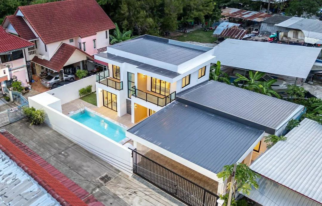 Modern 5-Bedroom Pool Villa for Sale — photo 9