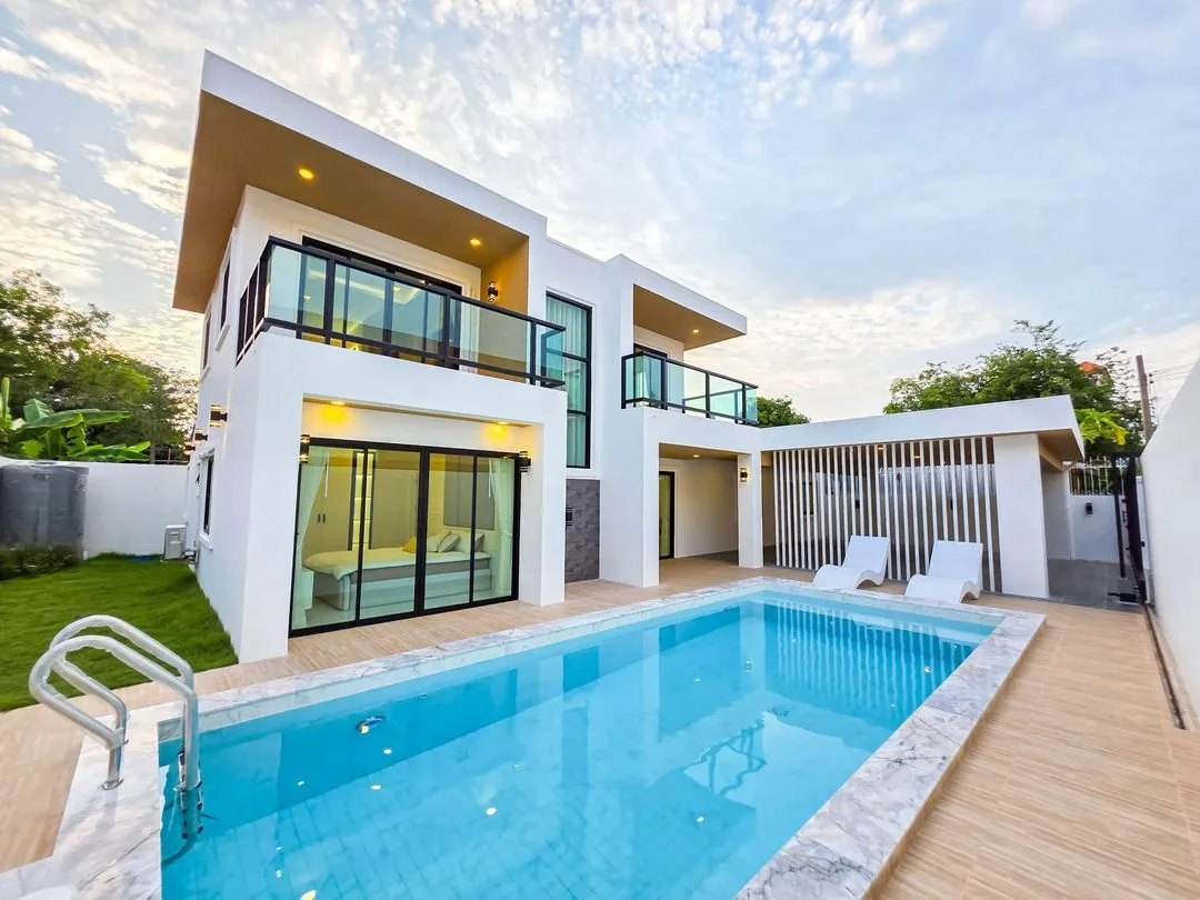 Modern 5-Bedroom Pool Villa for Sale — photo 11