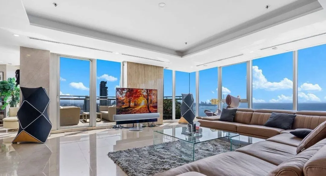 Luxury Beachfront Penthouse for Sale or Rent โ photo 3