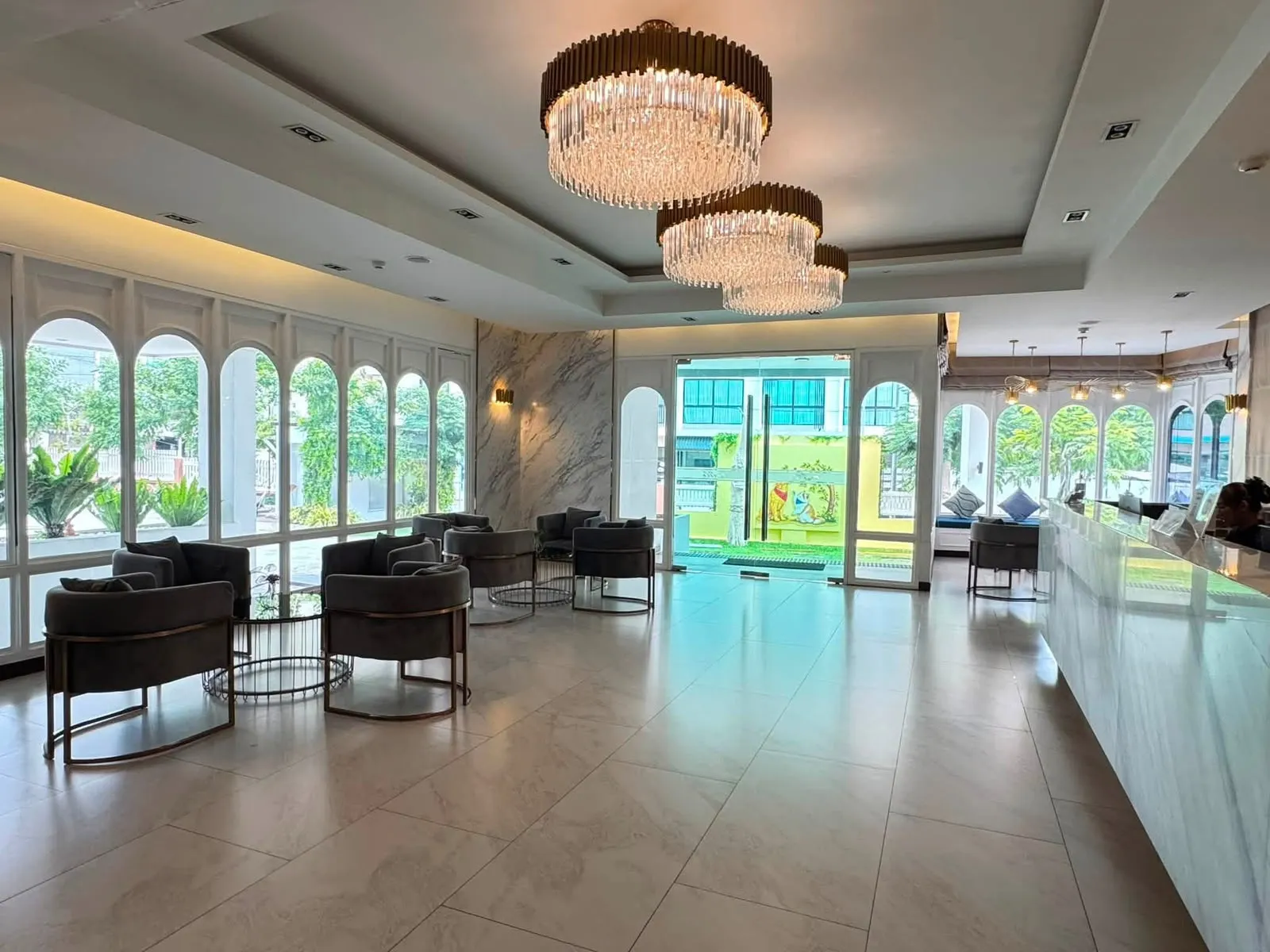 Luxury 5-Star Hotel for Sale — photo 3