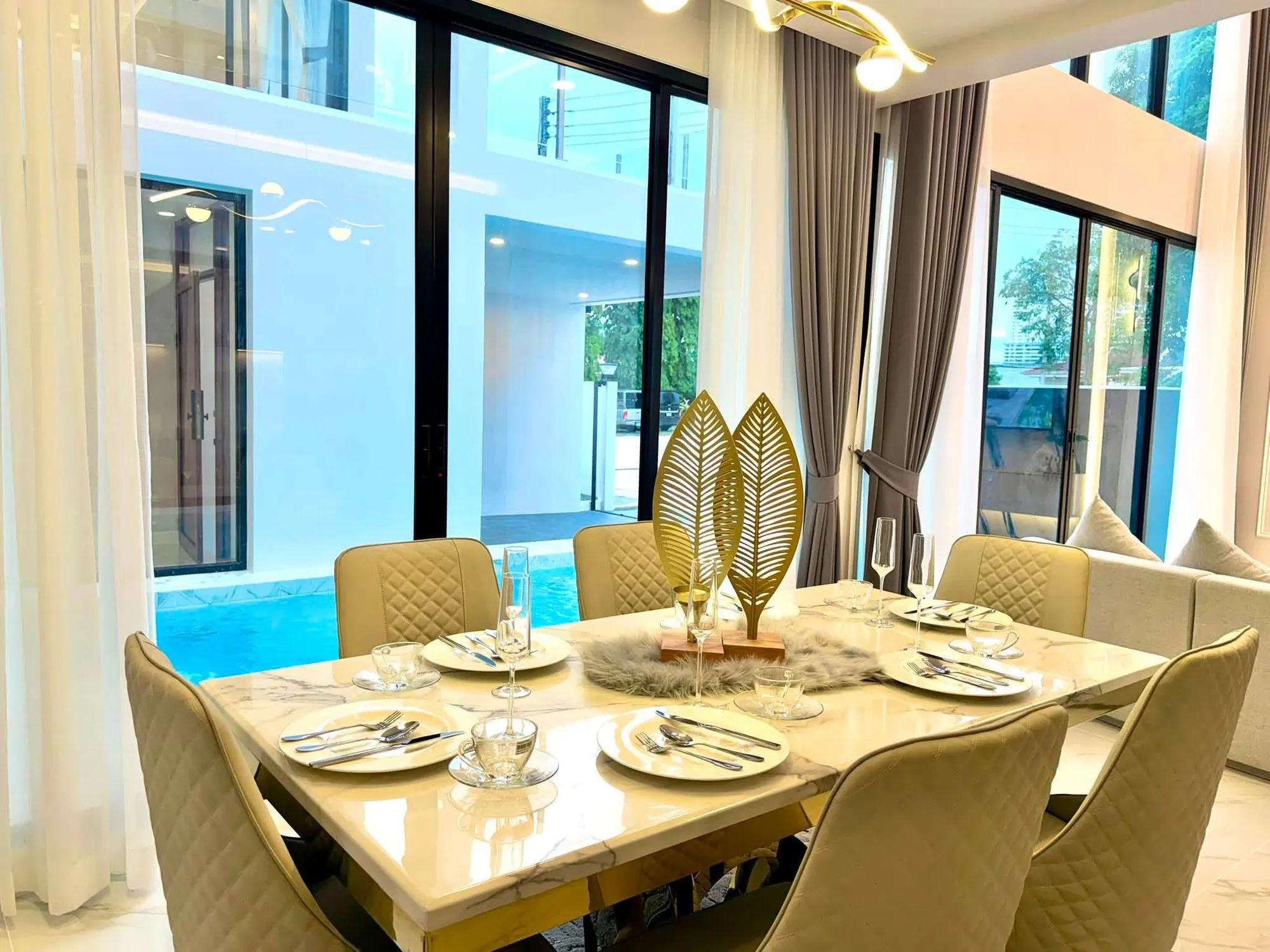 Luxury 5-Bedroom Pool Villa for Sale — photo 9