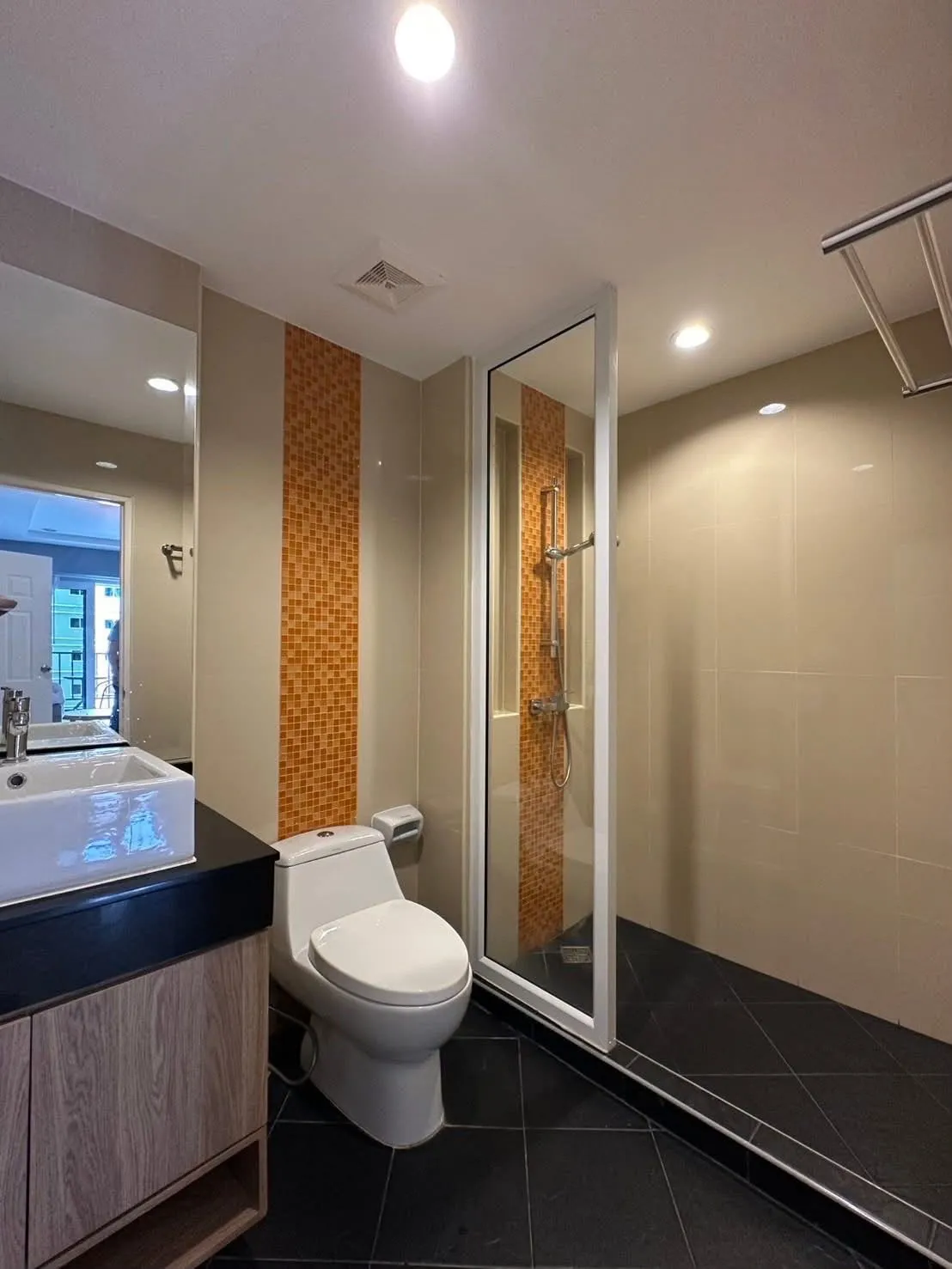 Apartment Building for Sale — photo 8