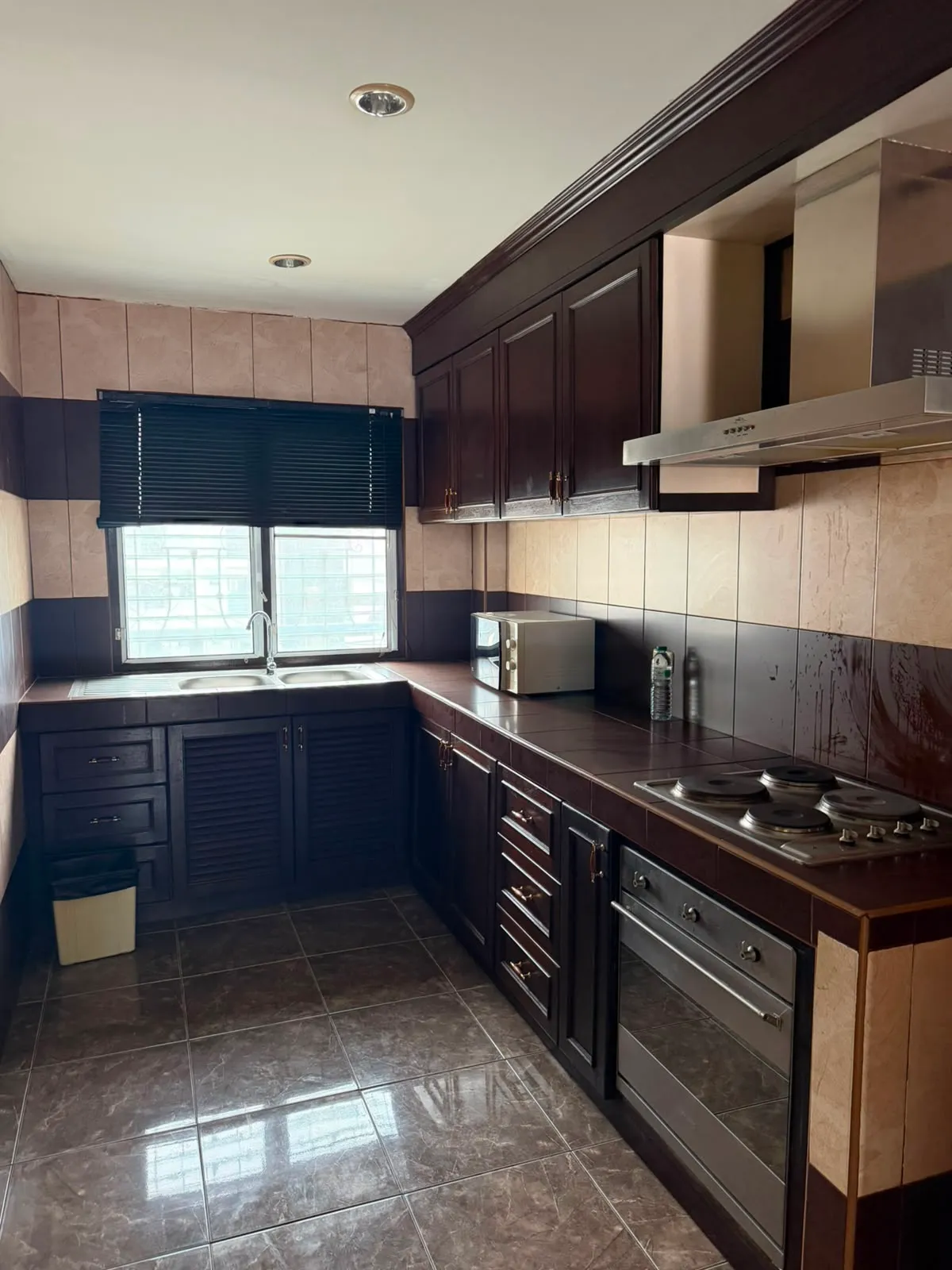 10-Room Hotel for Rent — photo 3