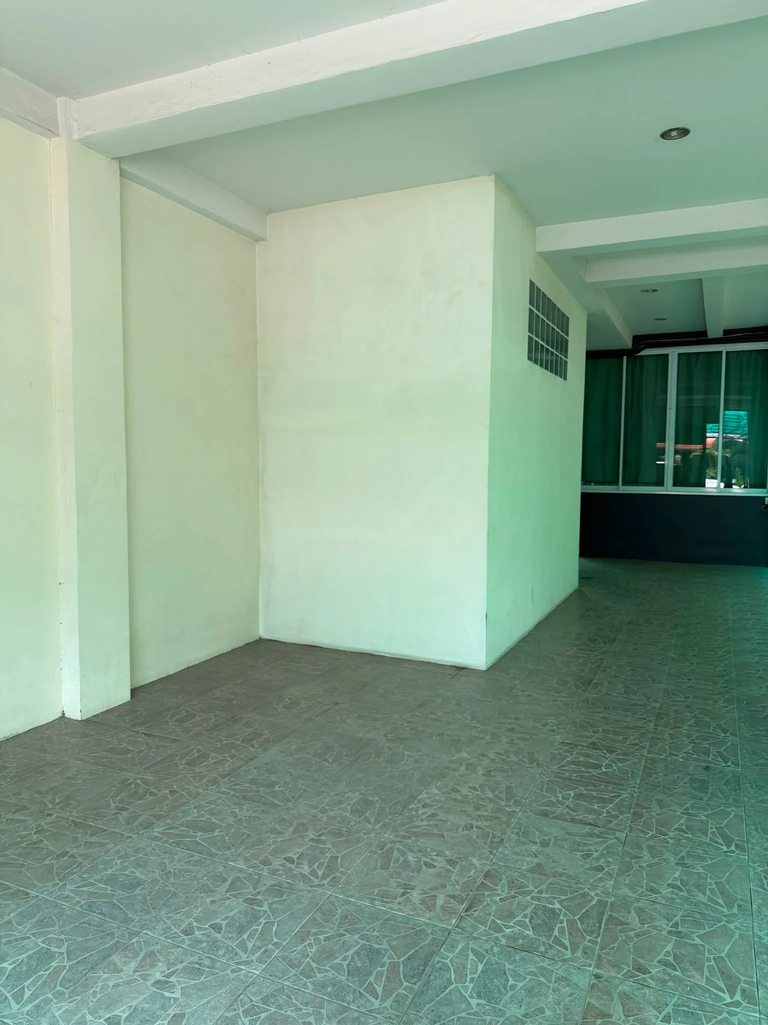 10-Room Hotel for Rent — photo 16