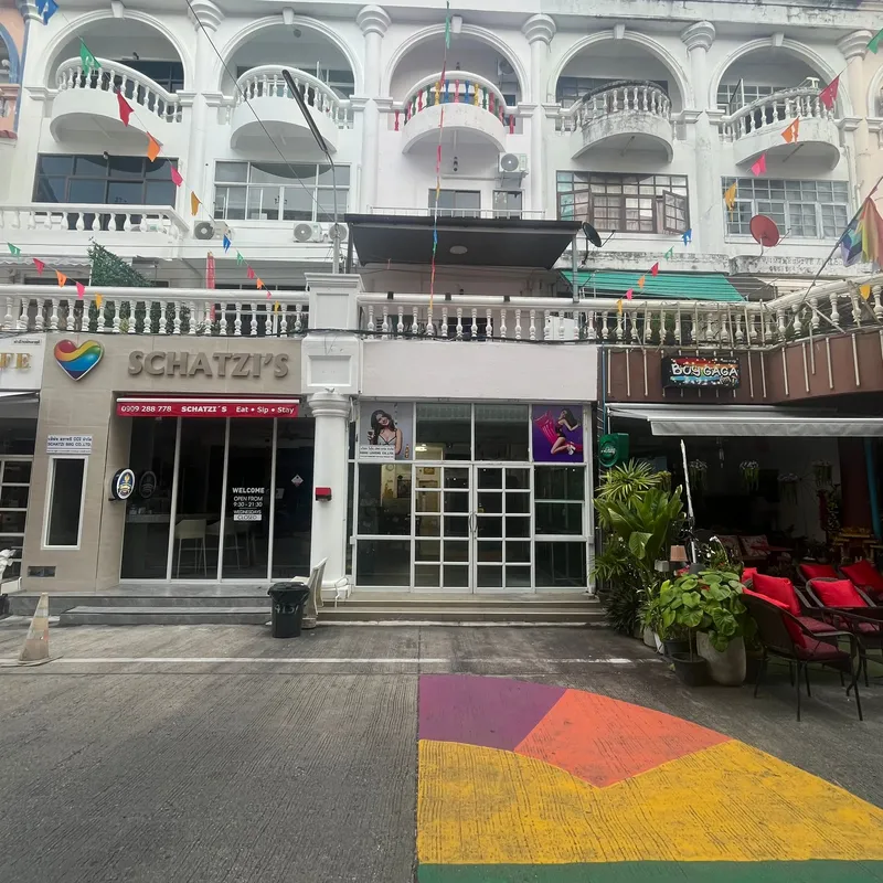 Bar & 6-Bed Guesthouse for Takeover — Jomtien, Pattaya