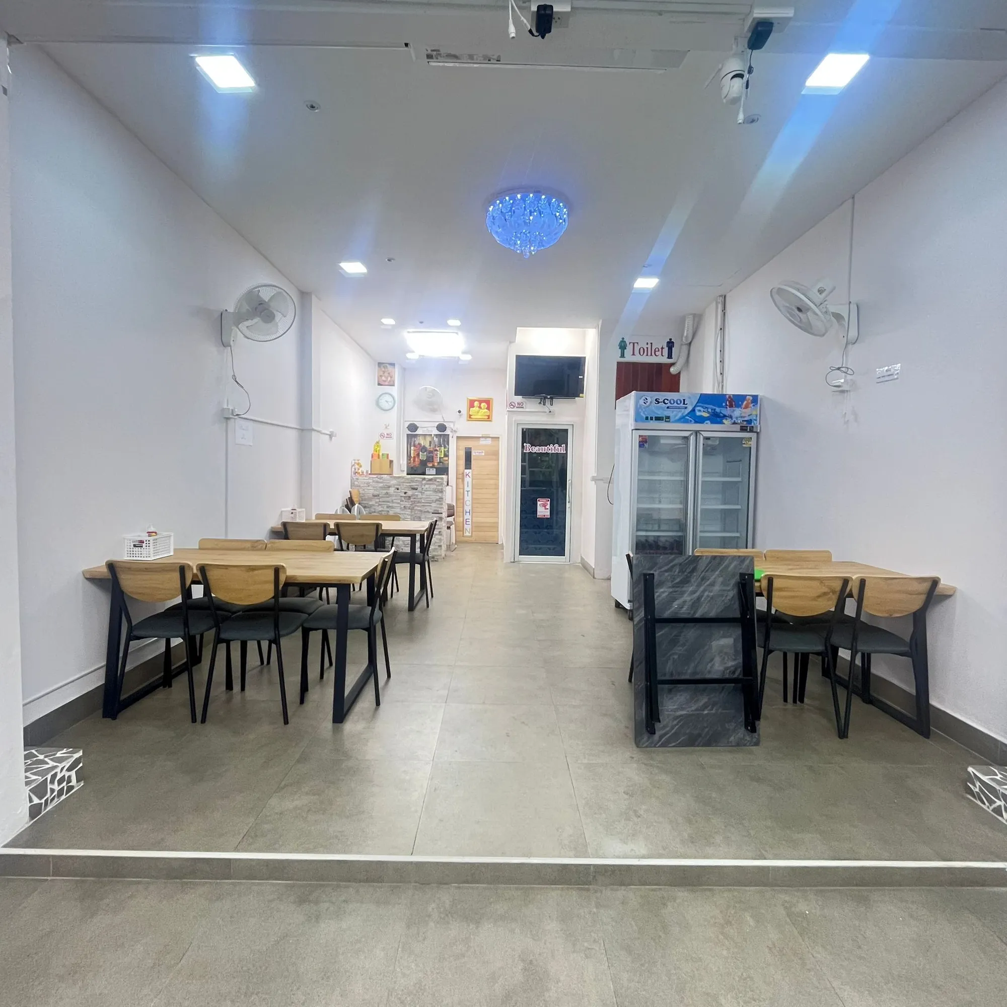 Bar & 6-Bed Guesthouse for Takeover — photo 9