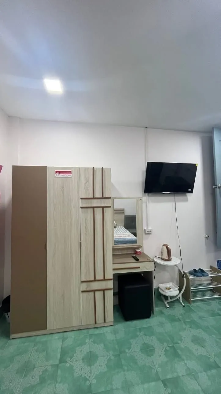 Bar & 6-Bed Guesthouse for Takeover — photo 14