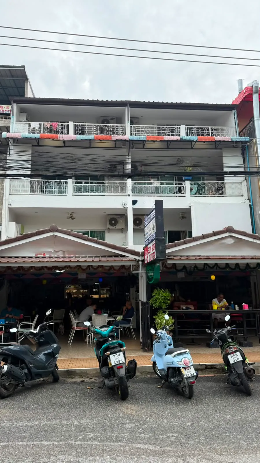 12-Room Building for Rent — photo 1