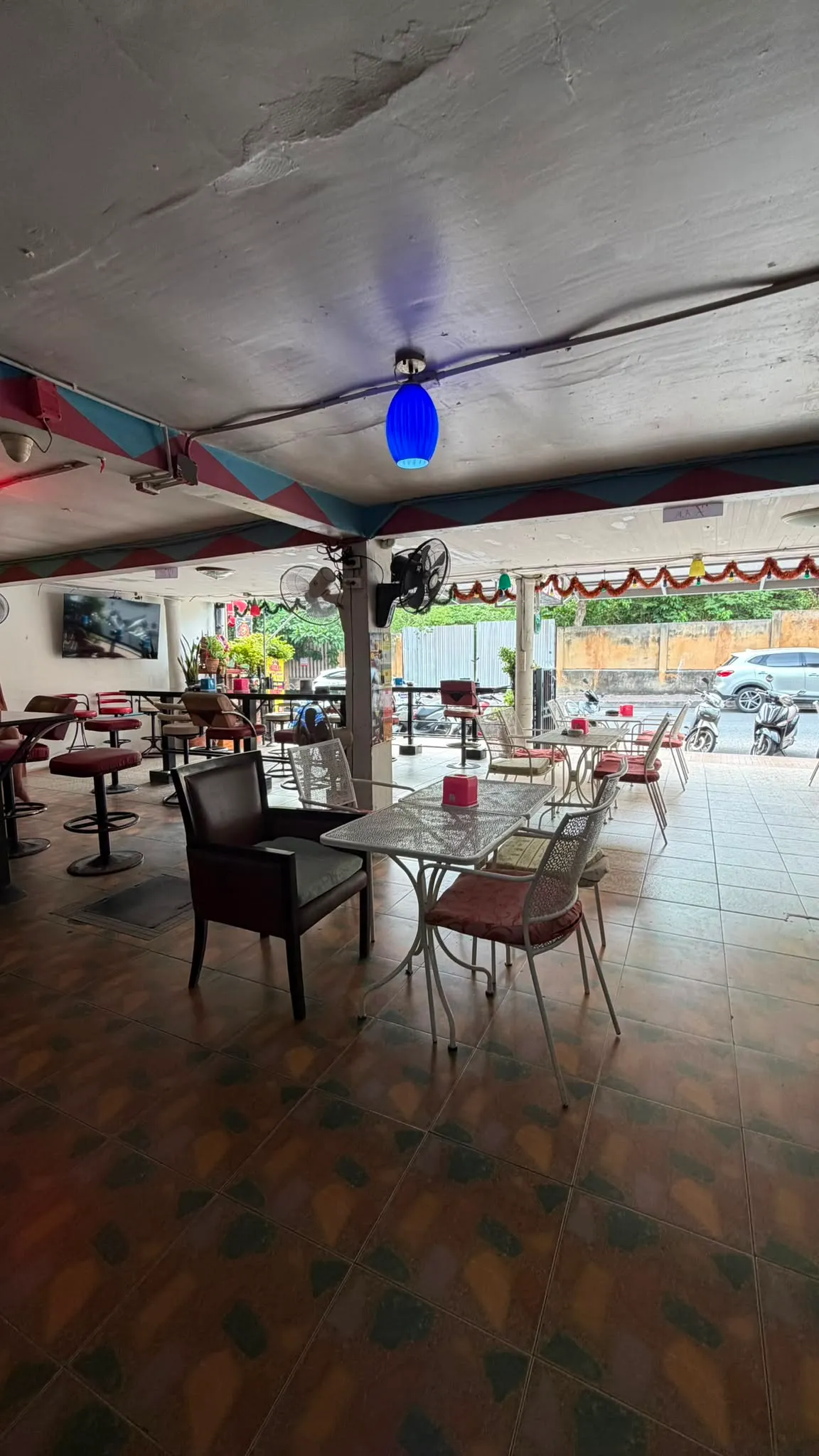 12-Room Hotel for Rent — photo 4