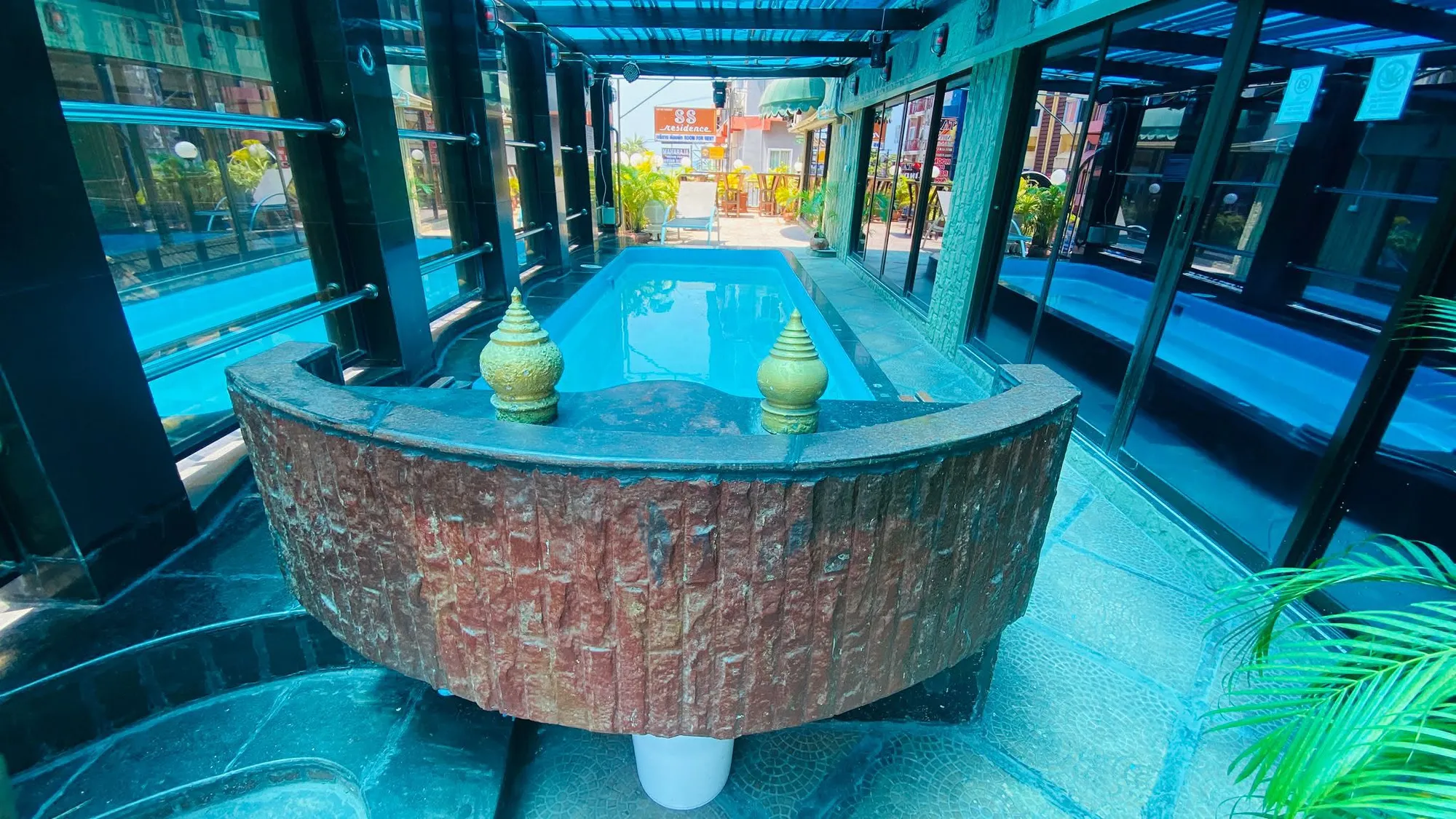 56-Room Hotel for Rent — photo 6