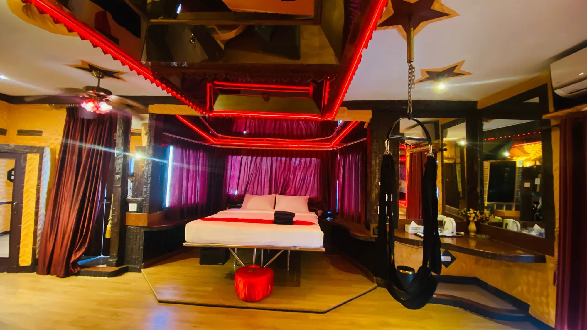 56-Room Hotel for Rent — photo 8