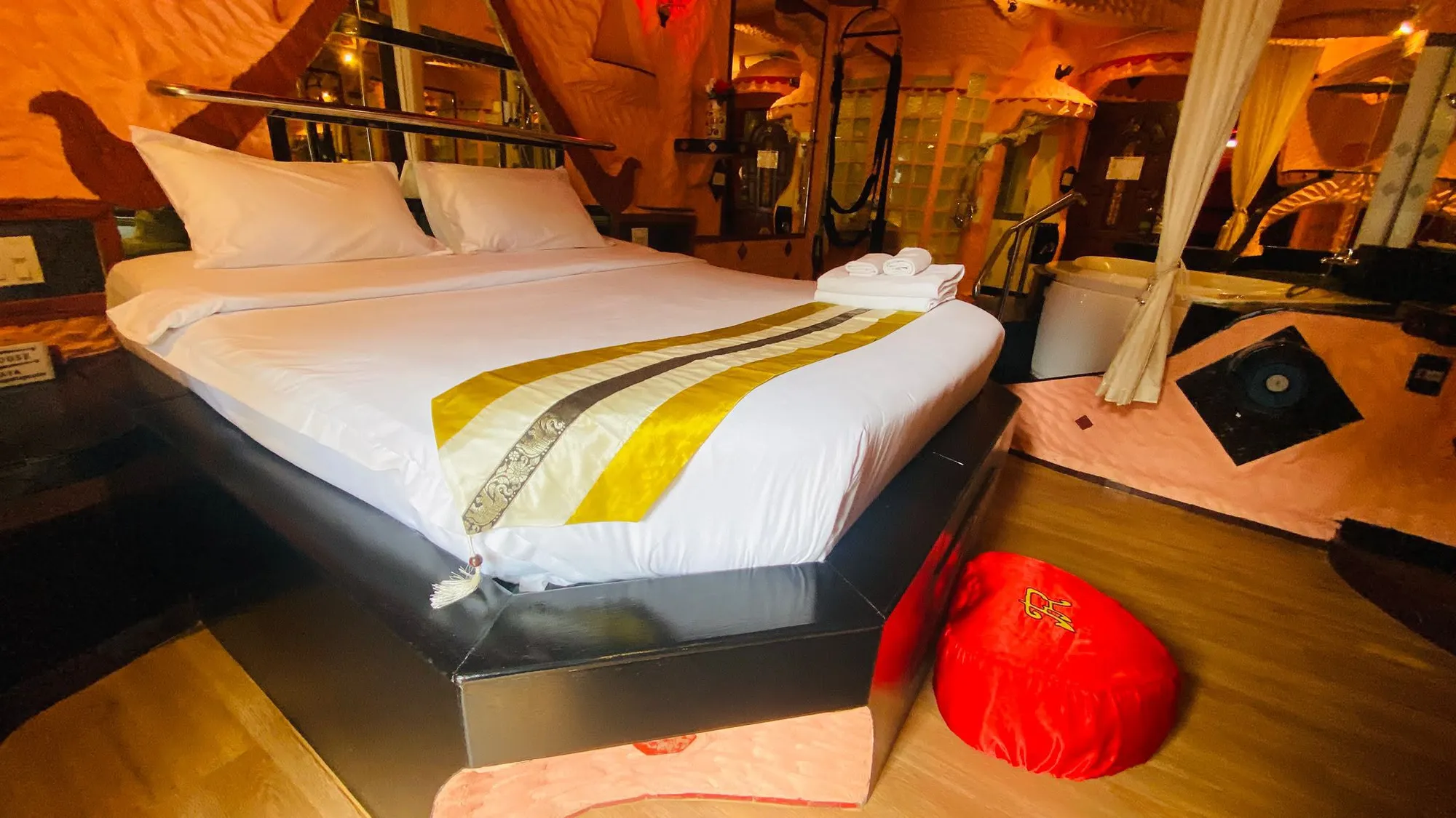 56-Room Hotel for Rent — photo 10