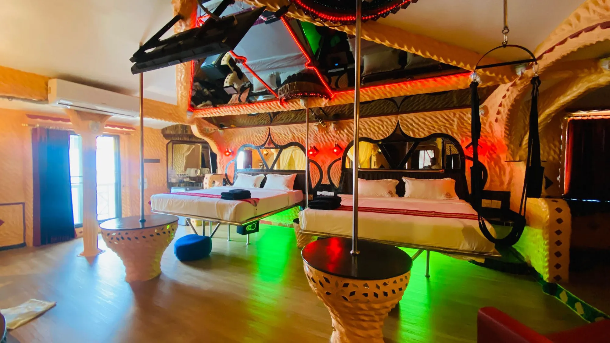 56-Room Hotel for Rent — photo 11