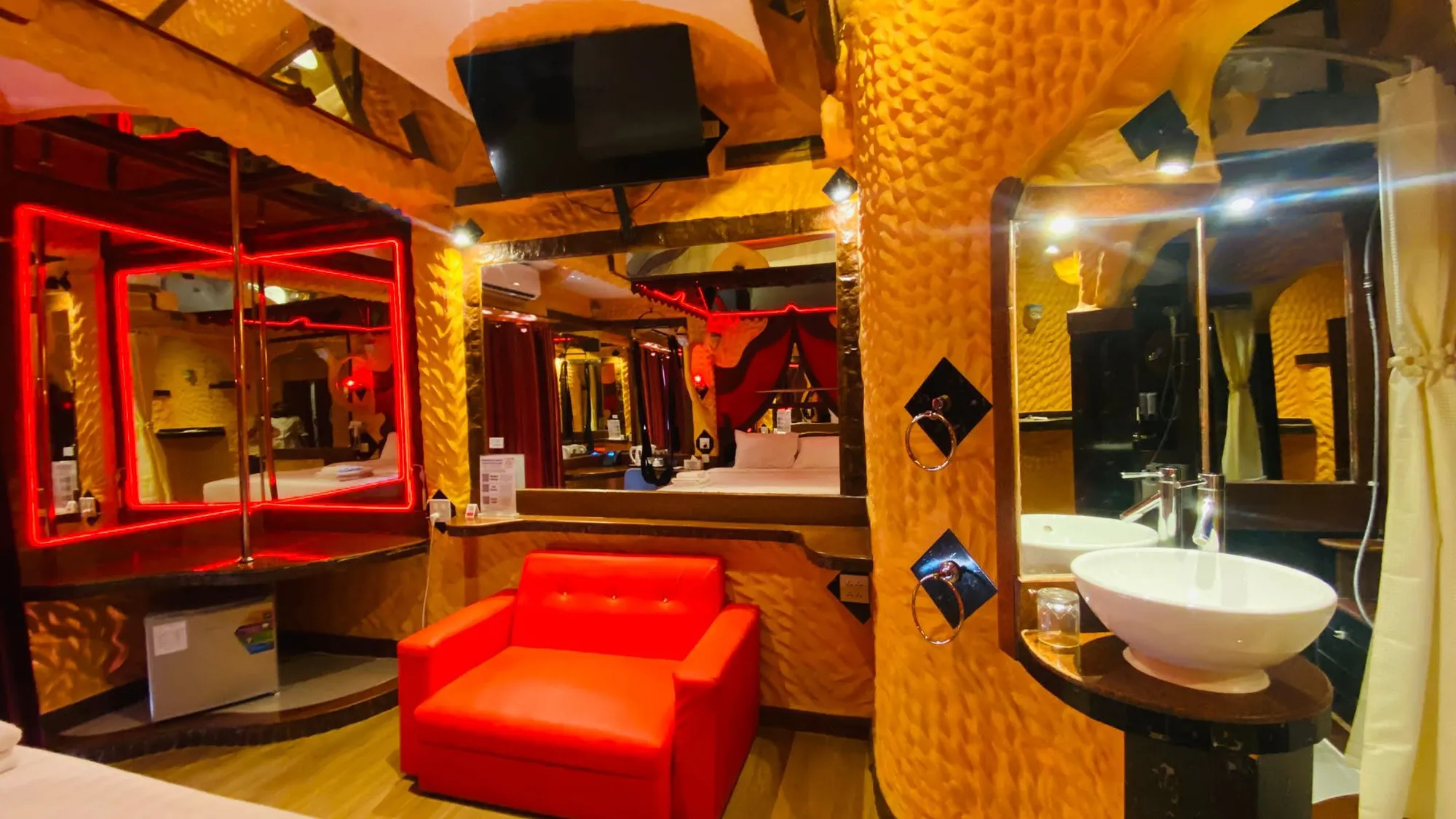 56-Room Hotel for Rent — photo 17