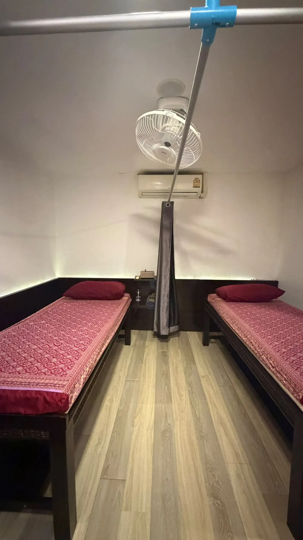 Massage Shop for Takeover — photo 12