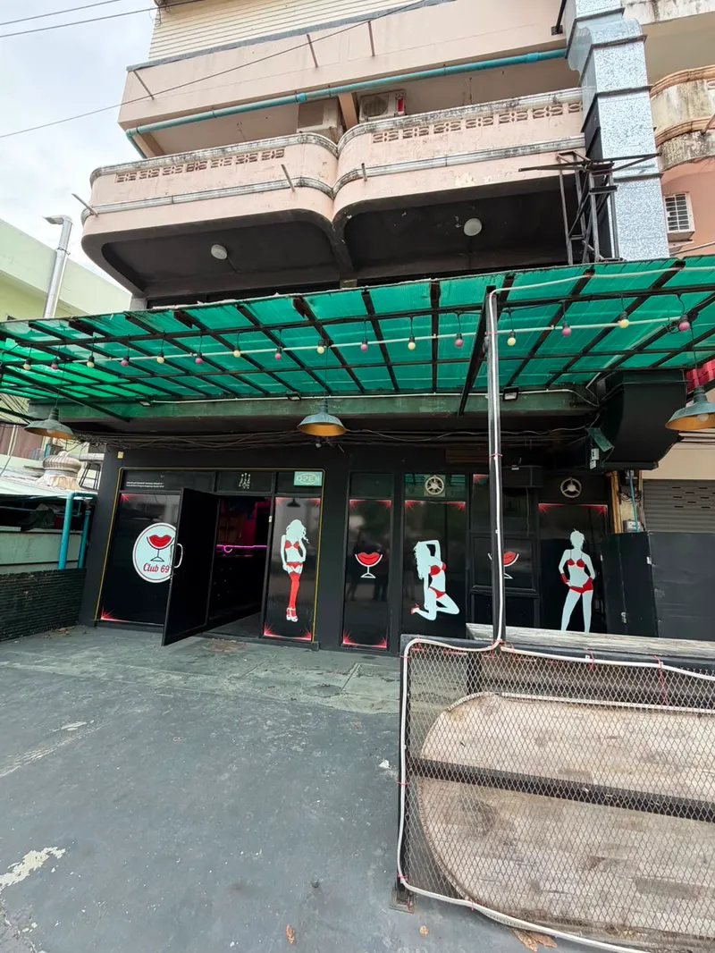 Commercial Building for Rent — Pratumnak, Pattaya