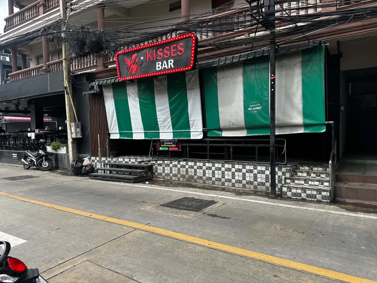 Bar for Takeover — photo 2